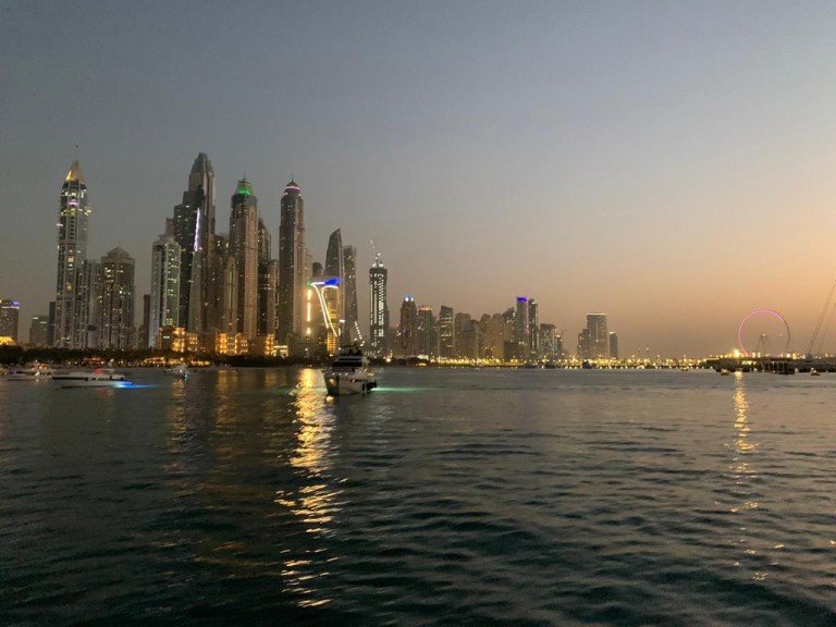 Immobilien in Dubai sind derzeit extrem gefragt. Ferhat Doğan mischt mit Beyond Infinity Real Estate den Immobilienmarkt Dubais auf.